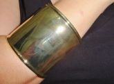 Bracelete dourado liso